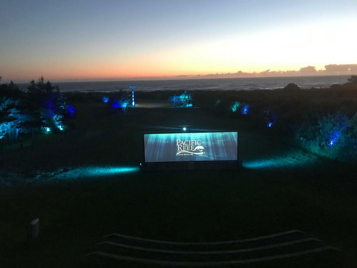 Pacific Reef Hotel & Light Show Gold Beach Exterior foto